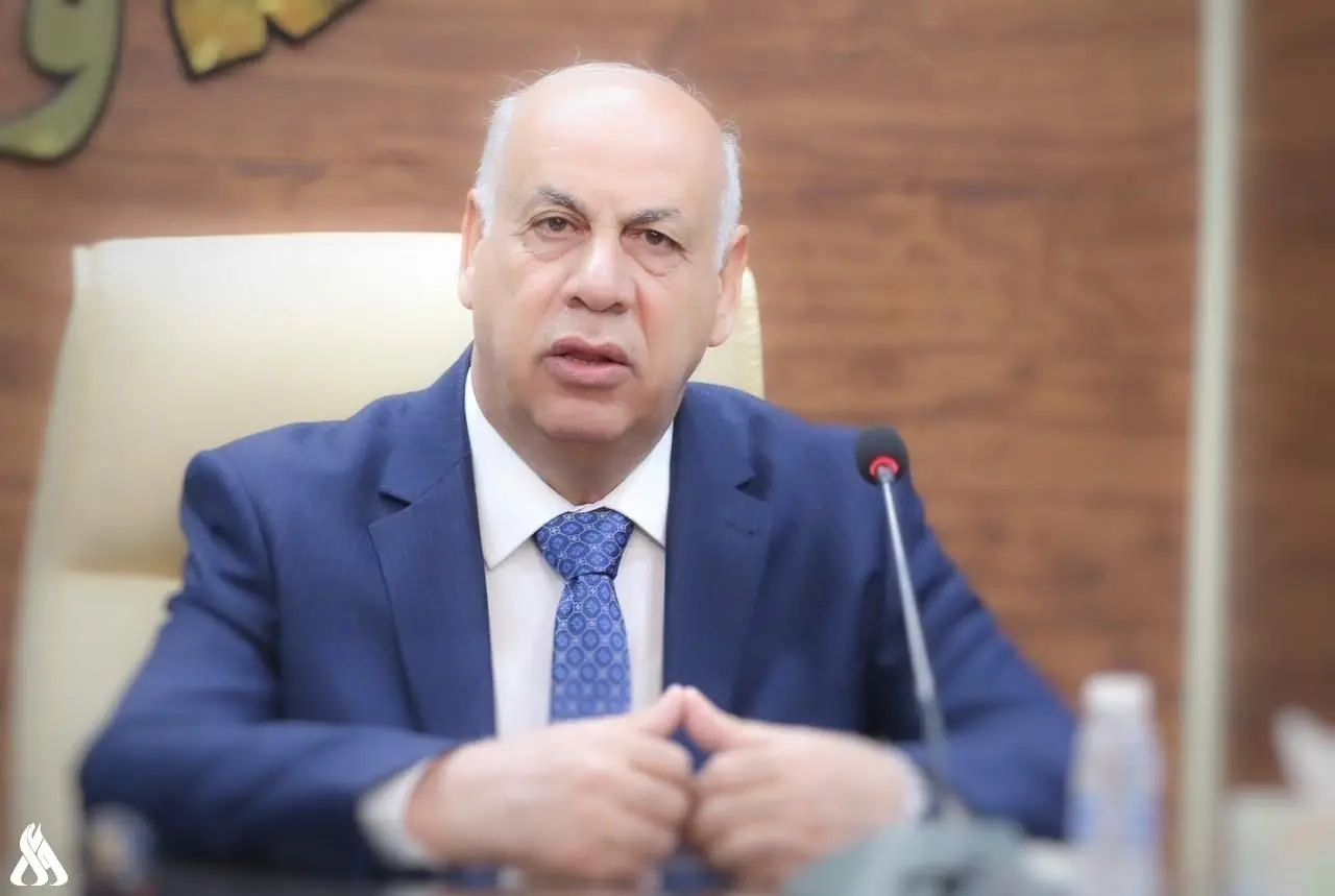 وزير الثقافة يعلن موعد صرف منحة دعم الصحفيين والأدباء والفنانين