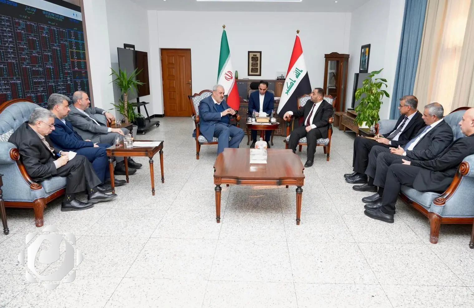 وزير الكهرباء العراقي يطالب إيران بالالتزام بعقد توريد الغاز