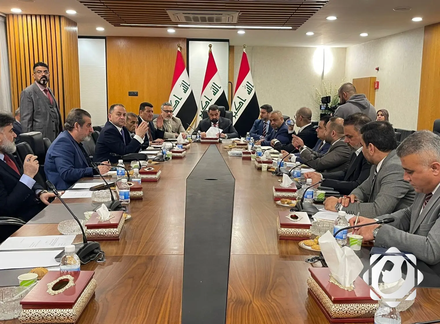 لجنة النفط والغاز النيابية تناقش مستقبل معامل الاسفلت المؤكسد مع المدراء العامين