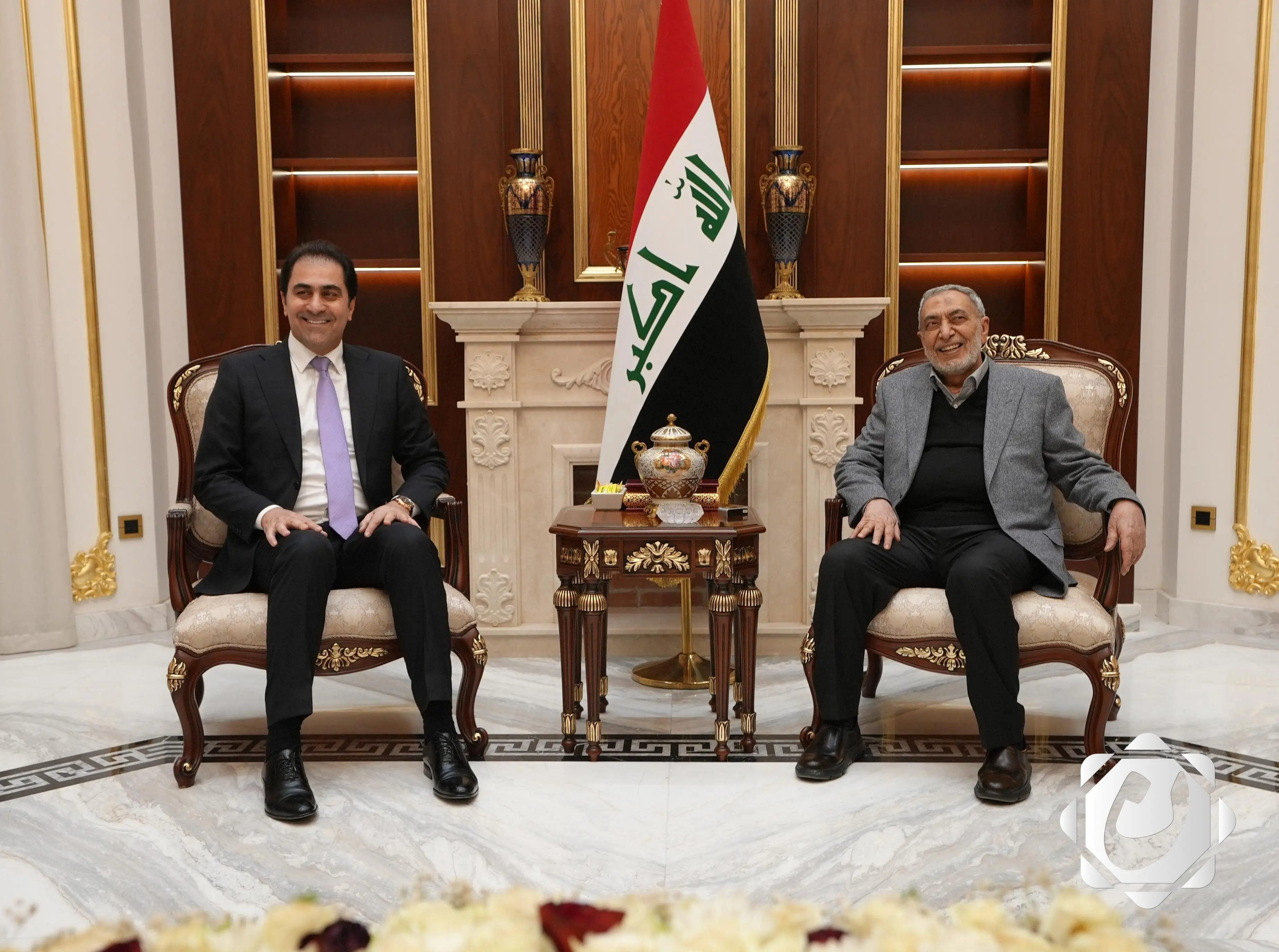 المشهداني والمندلاوي يستعرضان سبل تعزيز فعالية اللجان البرلمانية