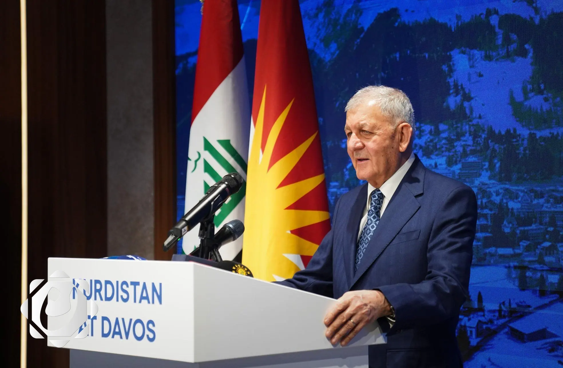 رئيس الجمهورية: العراق يبرز دوره العالمي من خلال دافوس