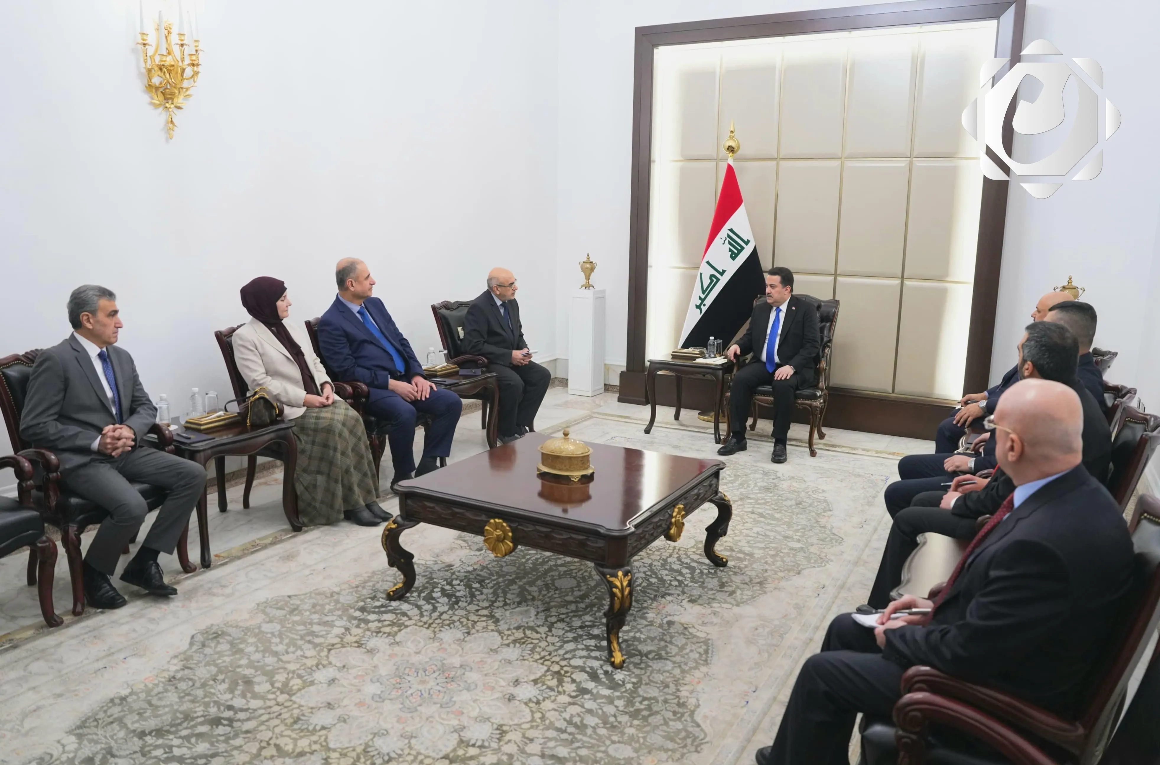 رئيس الوزراء يرحب بأطباء مغتربين لدعم القطاع الصحي