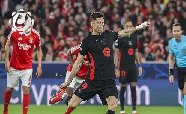 ليفاندوفسكي يحطم رقم ميسي ويعادل إنجاز رونالدو في دوري الأبطال