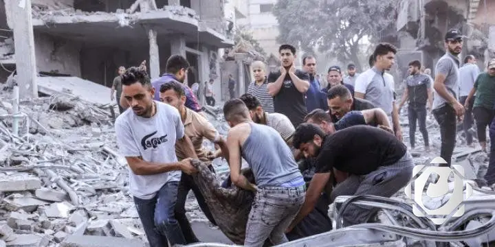 انتشال 53 جثماناً من تحت الأنقاض في غزة