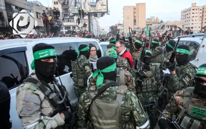 استئناف عملية تبادل الأسرى بين حماس والكيان الصهيوني: الدفعة الثانية تصل إلى غزة