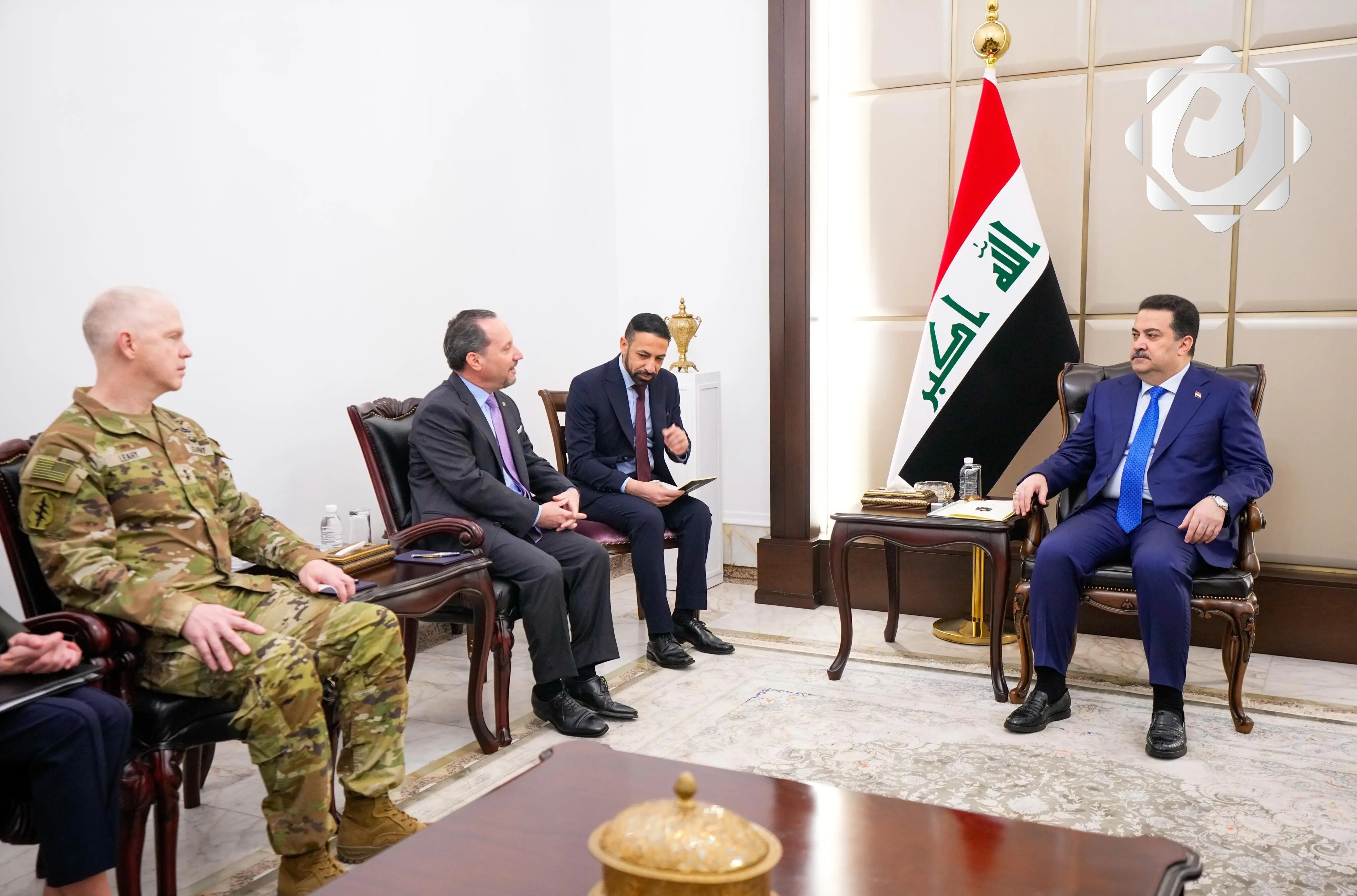 رئيس الوزراء العراقي يعزز الجهود في مكافحة الإرهاب