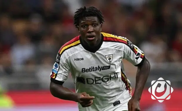 مانشستر يونايتد يعزز صفوفه بصفقة جديدة قبل نهاية الانتقالات