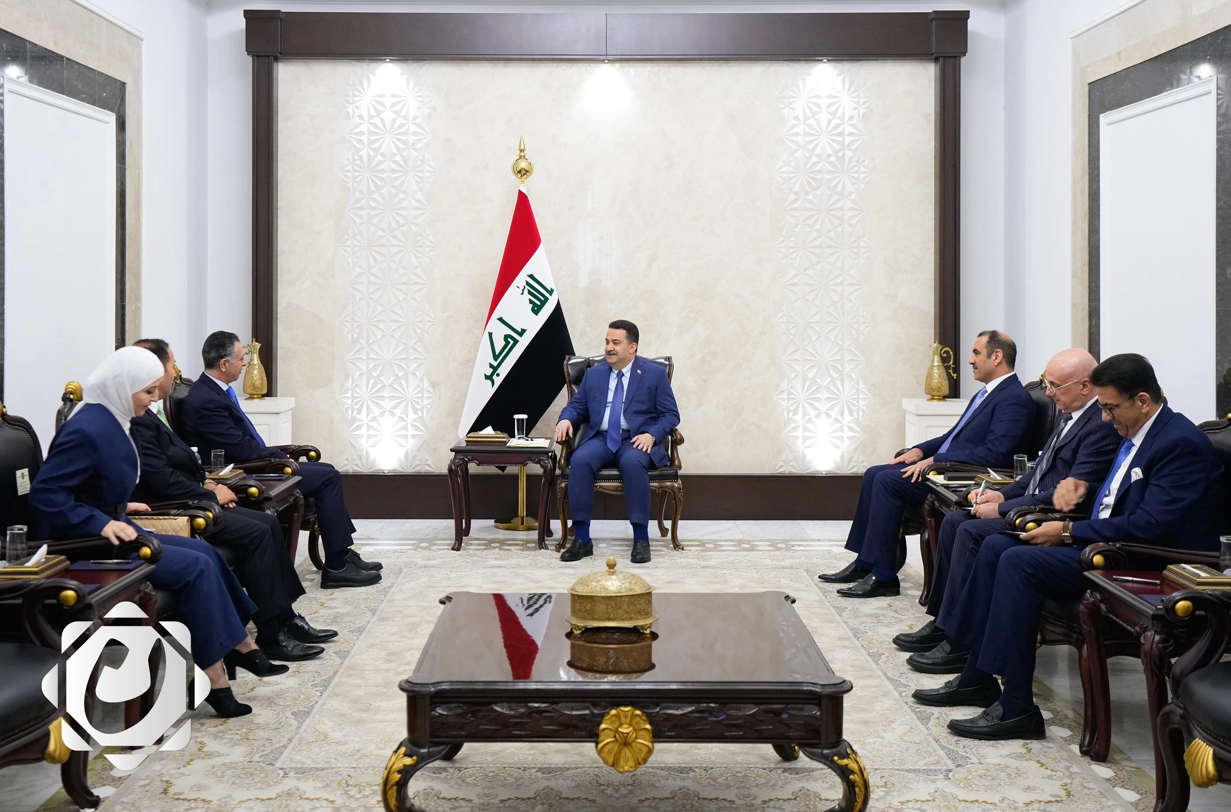 السوداني والقضاة يناقشان مراحل تطوير المدينة الاقتصادية الحدودية المشتركة