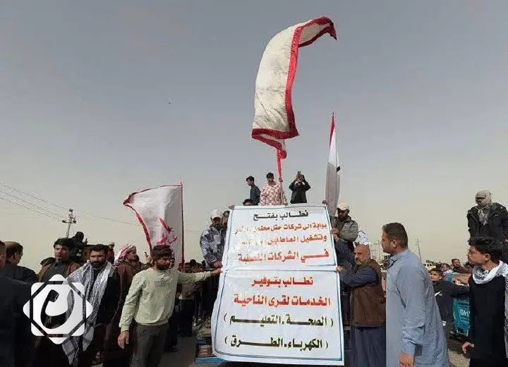 احتجاجات قبيلة بني مالك تغلق طريق بوابة 18 في حقل غرب القرنة 2 للمطالبة بالحقوق