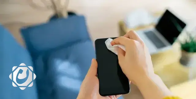 دراسة تسلط الضوء على خطر الجراثيم في هواتفنا المحمولة