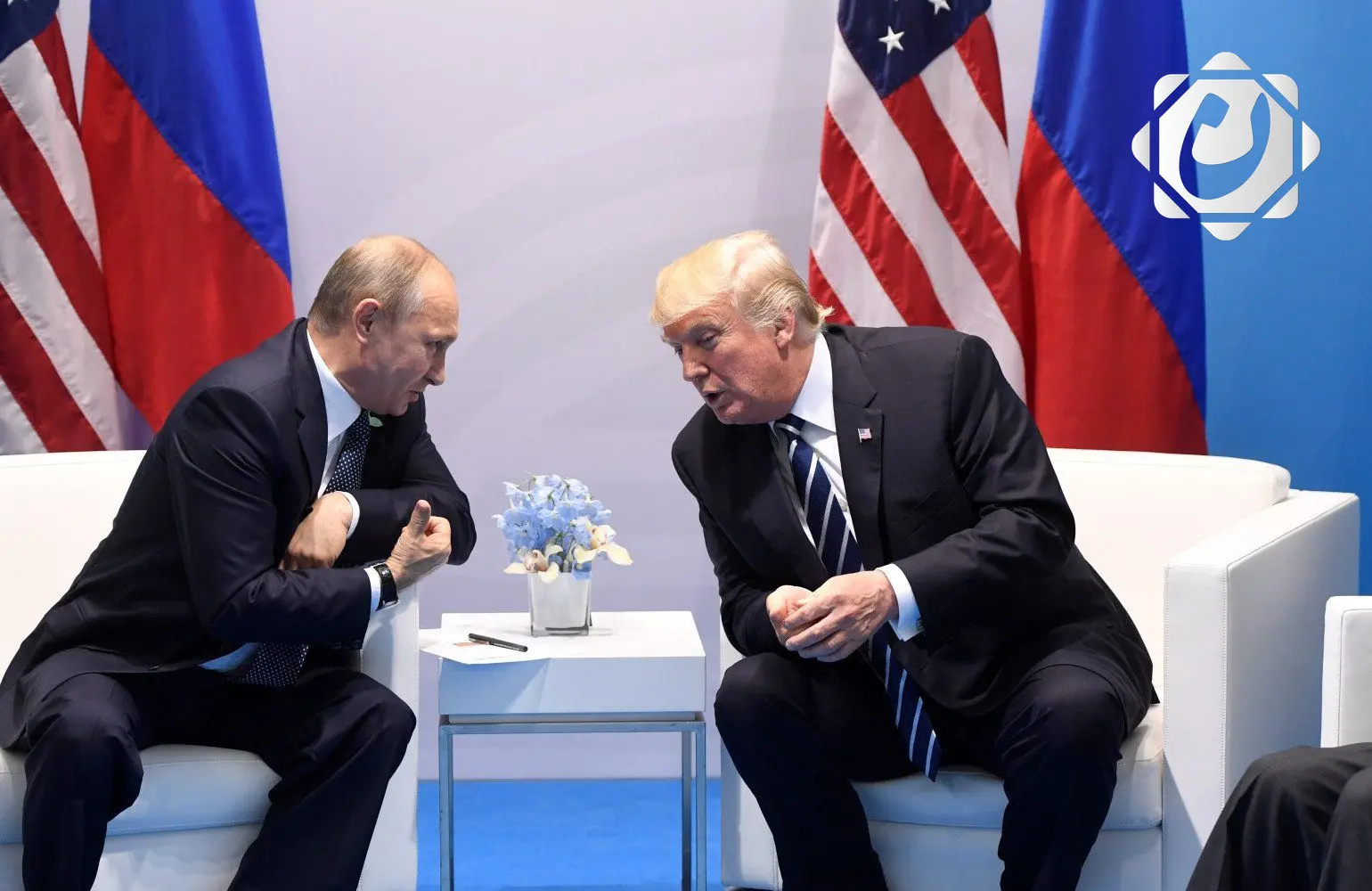 ترامب وبوتين يتباحثان حول إنهاء النزاع في أوكرانيا عبر اتصال هاتفي