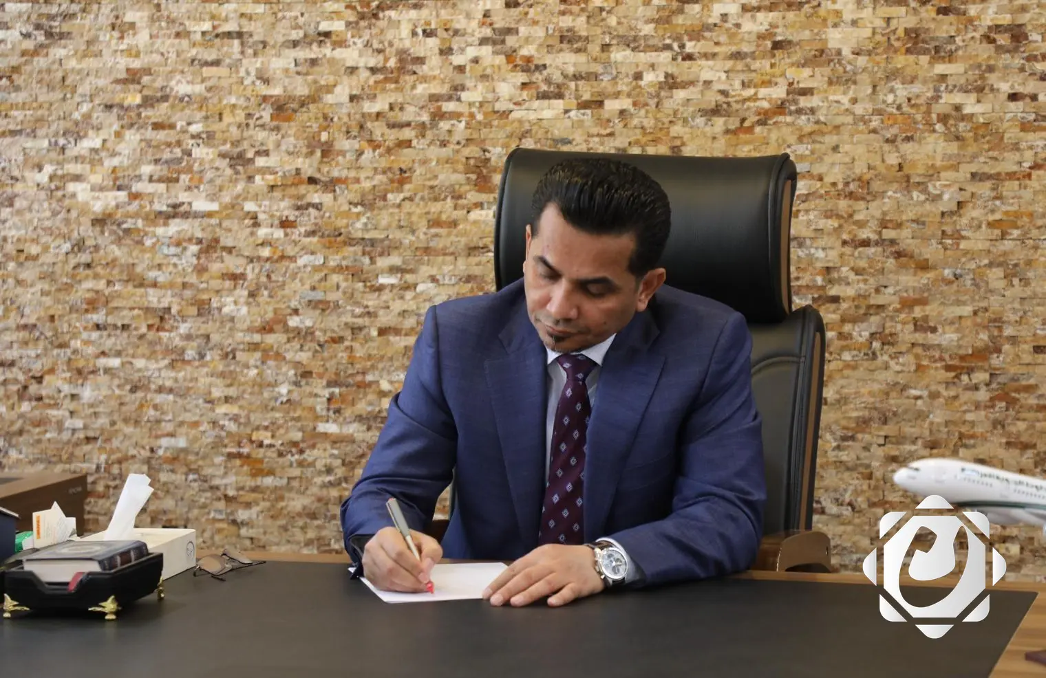 زيادة الرحلات الجوية إلى بيروت: وزير النقل يوجه الخطوط العراقية