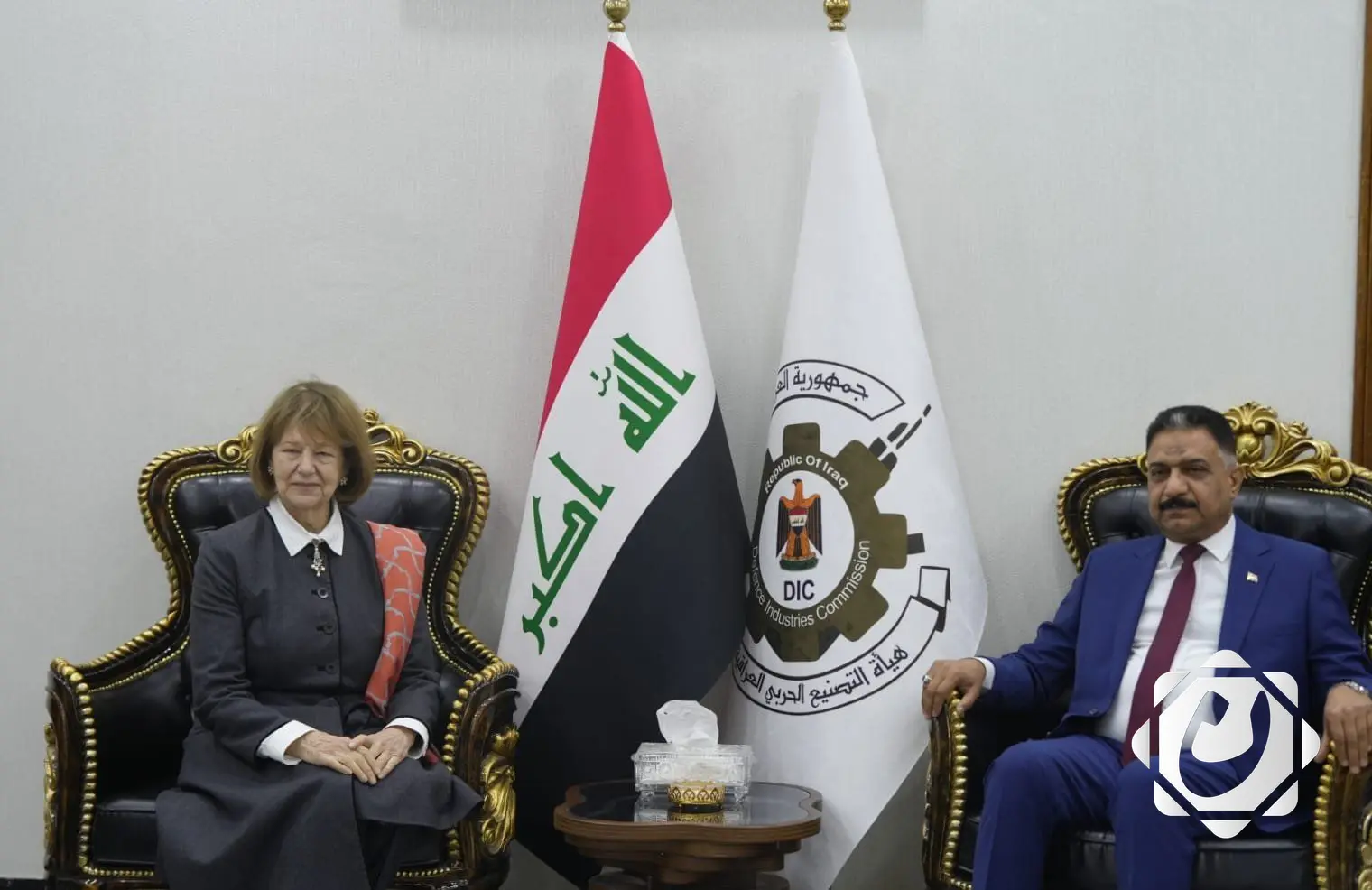 تعاون عراقي بريطاني لنقل وتوطين صناعة الزوارق الحربية والخدمات البحرية