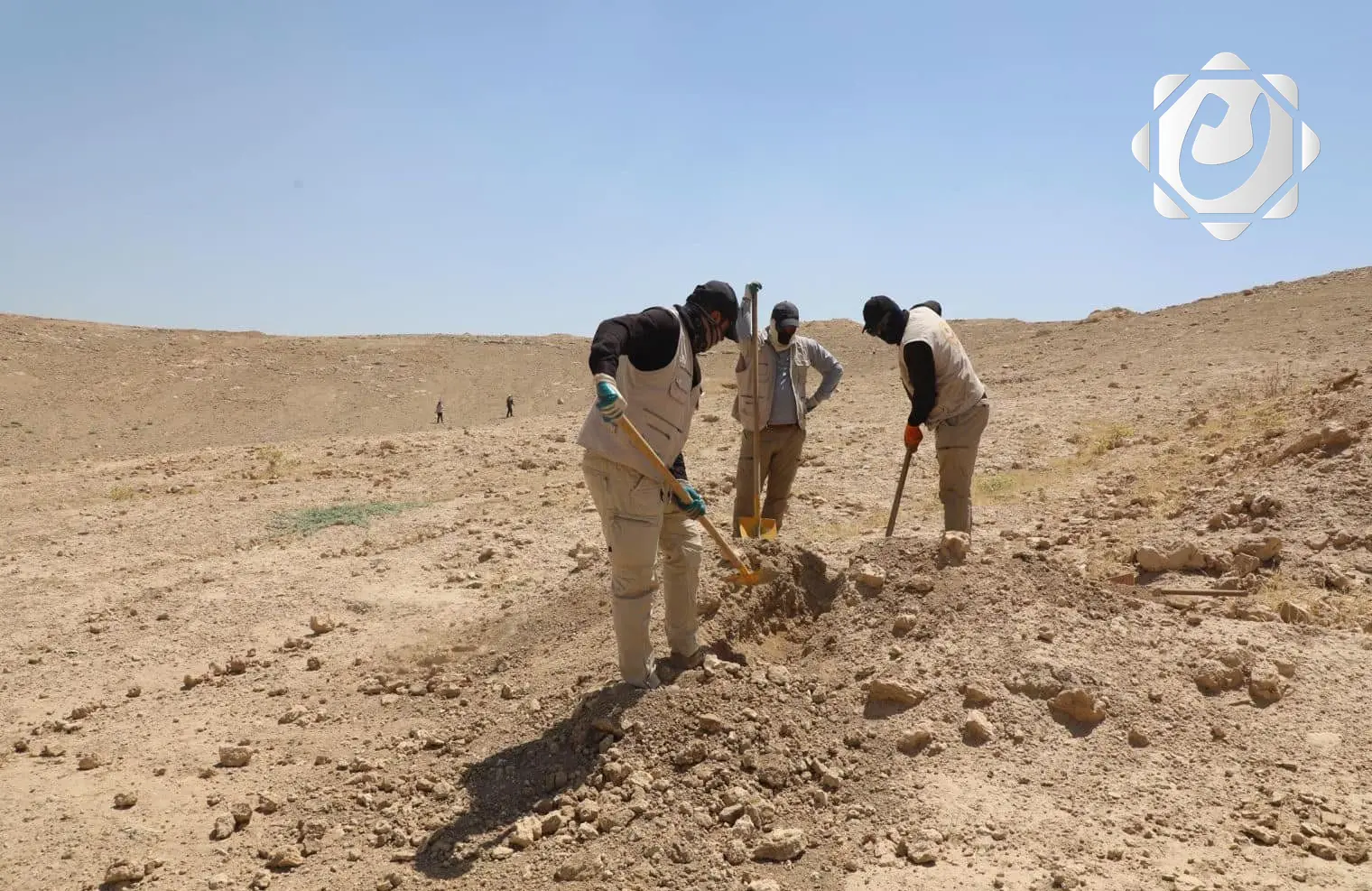 مؤسسة الشهداء تعلن قريبًا تسليم رفات ضحايا مقبرة حمام العليل لذويهم