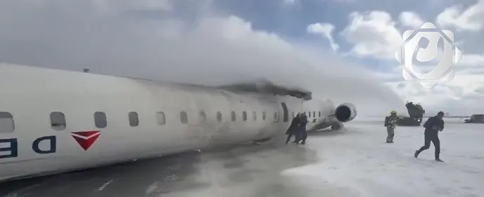 تحطم طائرة في مطار تورنتو يسبب إصابة 8 أشخاص