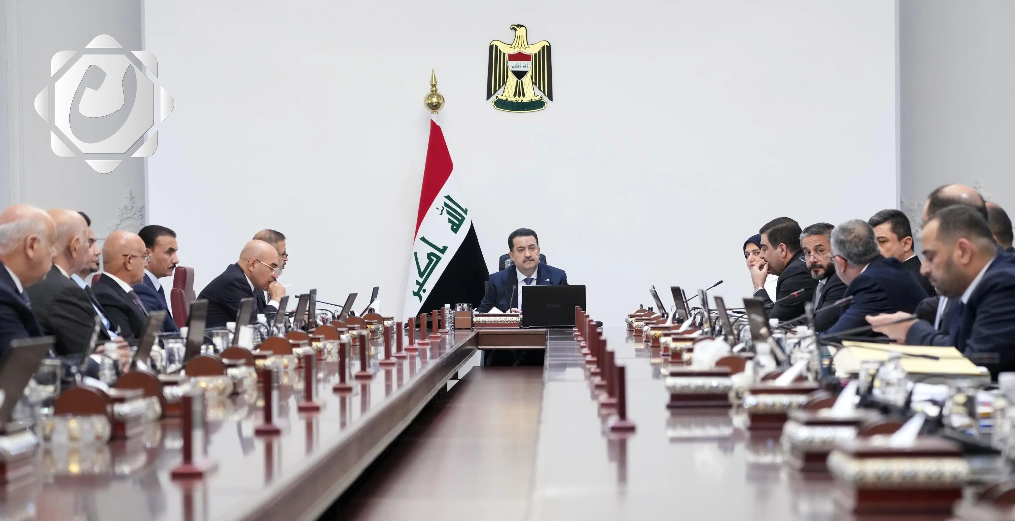 مجلس الوزراء يعلن عن قرارات جديدة تشمل تقليص ساعات العمل خلال رمضان وتوزيع درجات وظيفية