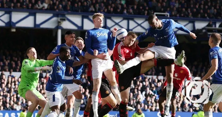 مانشستر يونايتد يحقق التعادل أمام إيفرتون في مباراة مثيرة