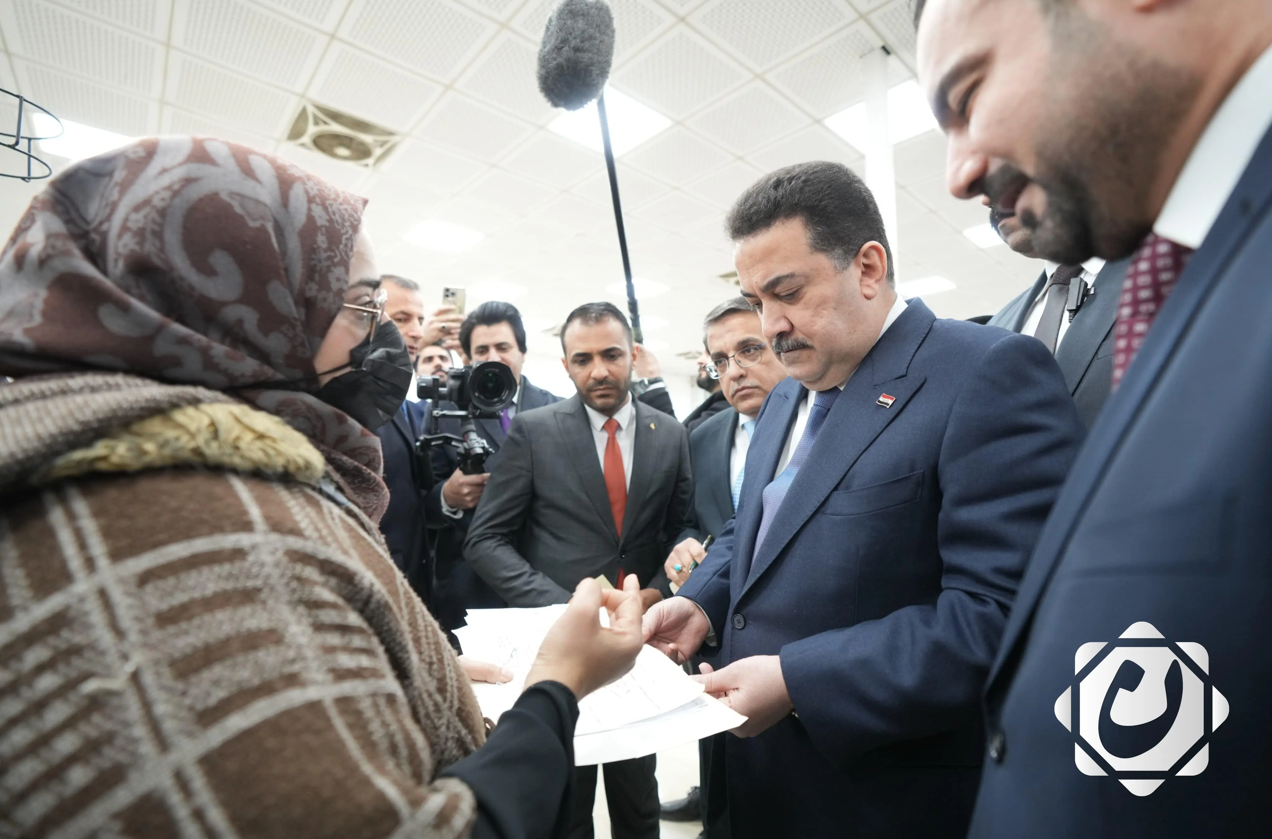 رئيس الوزراء يوجه توجيهات هامة خلال زيارته لهيئة التقاعد الوطنية