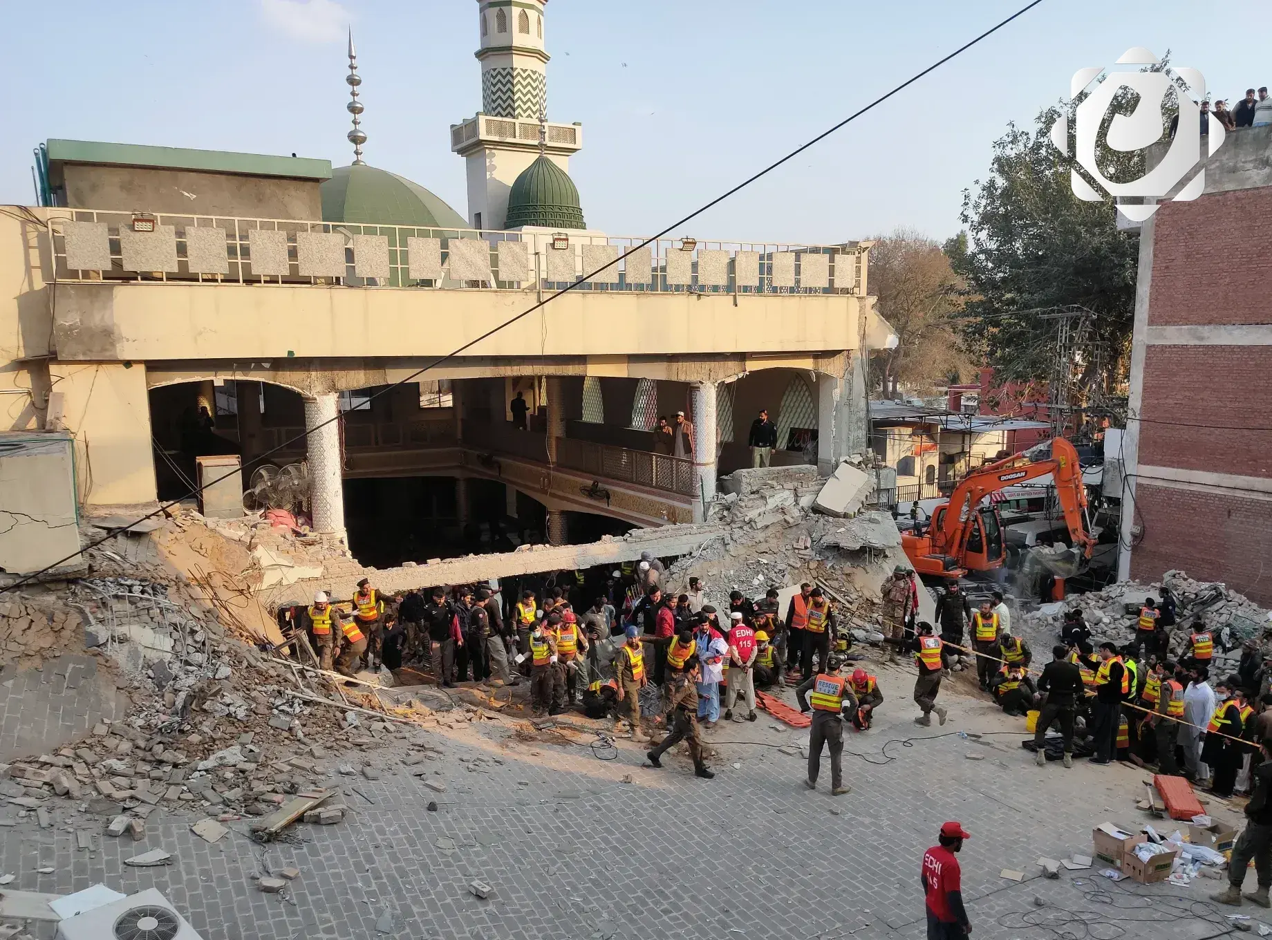 تفجير يودي بحياة 5 مصلين ويصيب العشرات في باكستان