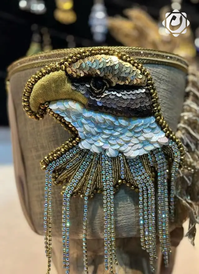 ابتكارات جديدة من دار الأزياء تعكس التراث العراقي الأصيل