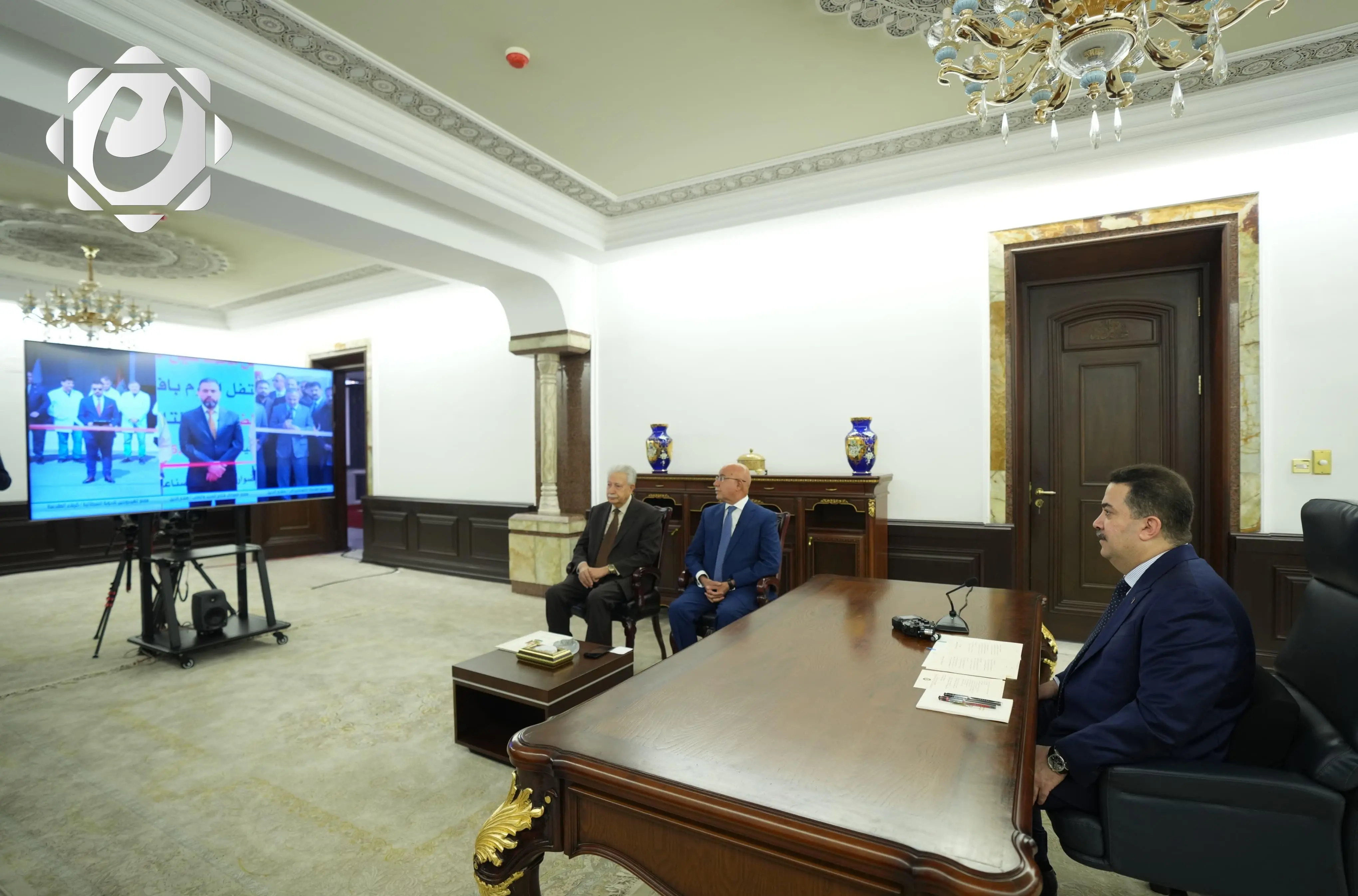 افتتاح ثلاثة مشاريع حيوية في العراق عبر دائرة تلفزيونية مغلقة