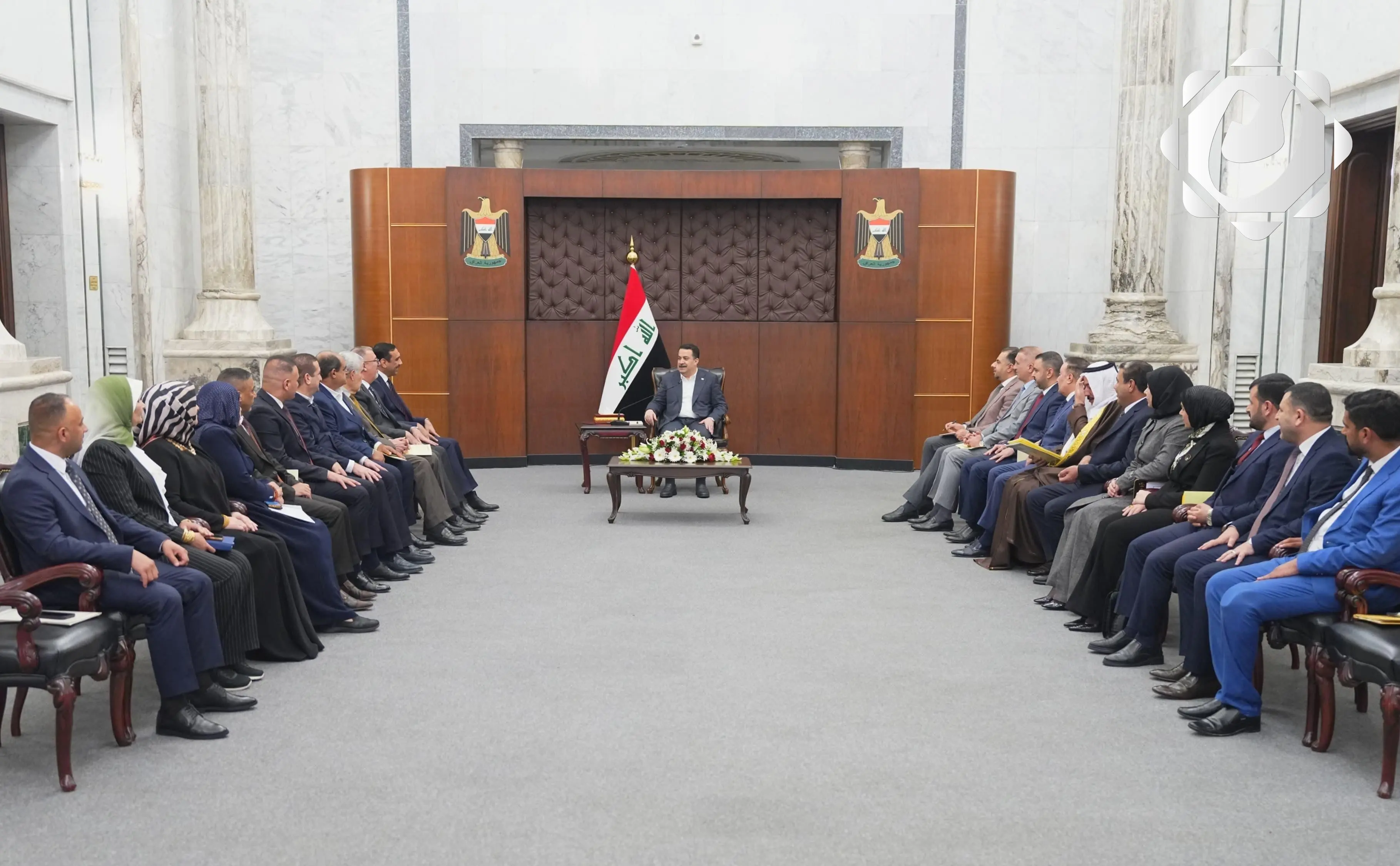 رئيس الوزراء يلتقي بكتلة السيادة النيابية لتعزيز التعاون البرلماني