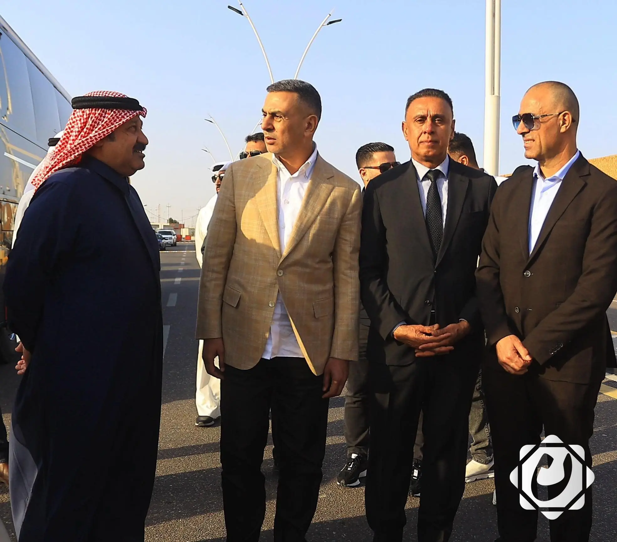 رئيس اتحاد كرة القدم الكويتي يزور البصرة استعدادًا لمباراة تصفيات كأس العالم