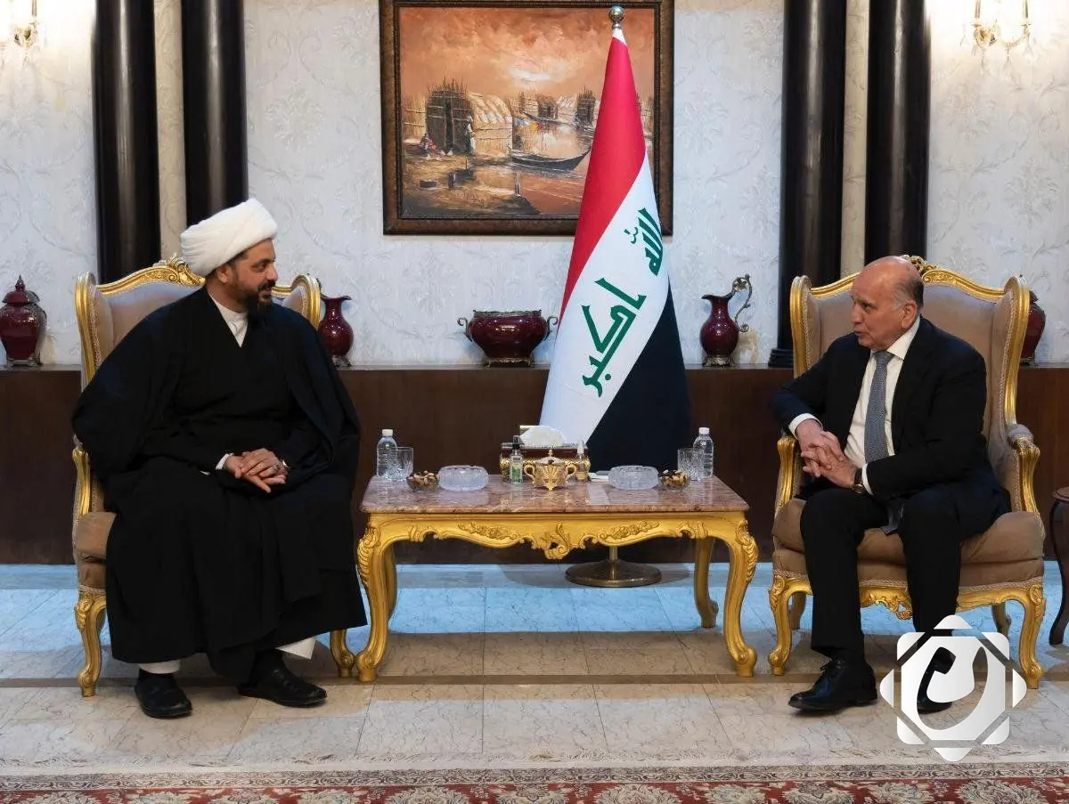 التعاون الدبلوماسي: الخزعلي وحسين يناقشان استقرار المنطقة