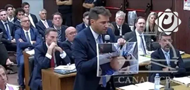 تفاصيل صادمة في محاكمة وفاة مارادونا: شهادات الأطباء تكشف الفوضى