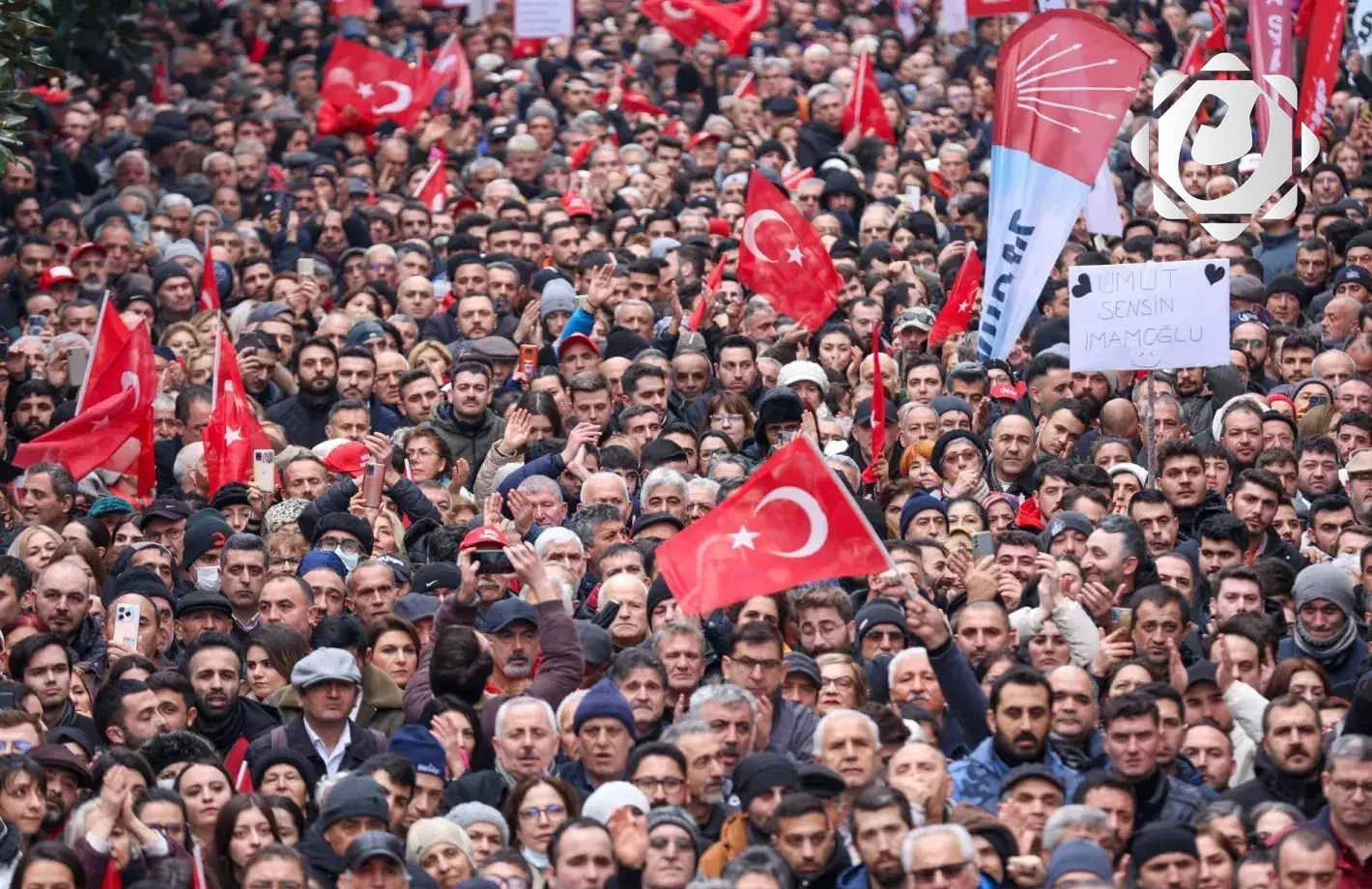 دعوة للتظاهر في شوارع تركيا: أوزغور أوزال يدعو المواطنين للتعبير عن مطالبهم