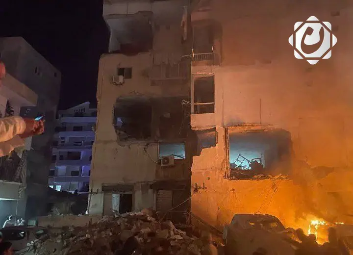 غارات صهيونية تسفر عن استشهاد مدني و11 جريحًا في جنوب لبنان