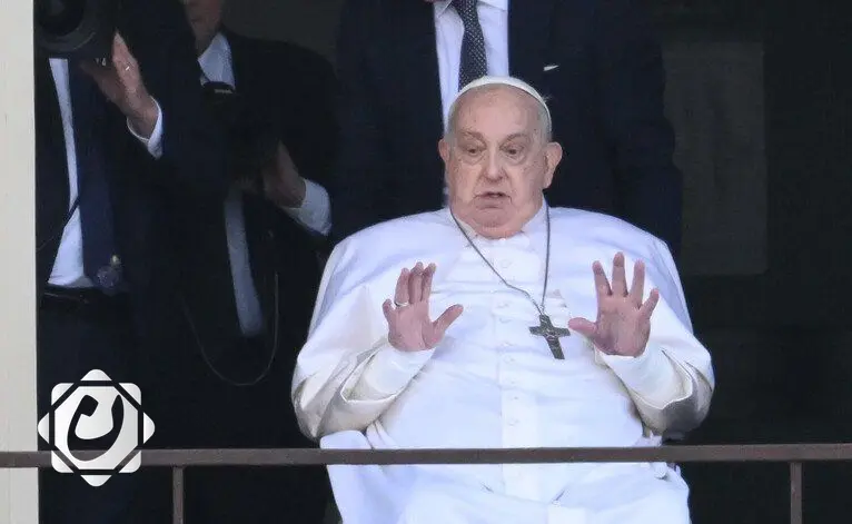البابا فرنسيس يحذر من تدهور الأوضاع الإنسانية في غزة ويدعو لوقف فوري للقصف