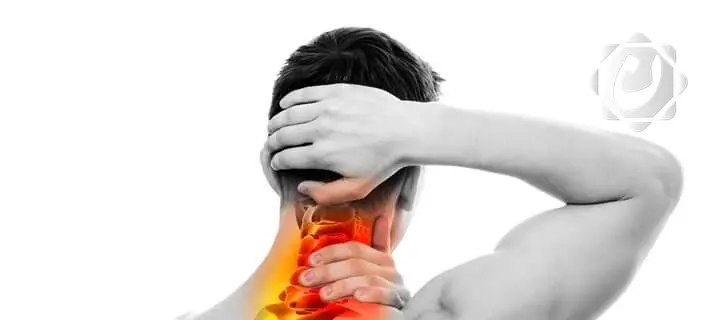 أطباء يقدمون نصائح فعالة لتخفيف آلام الرقبة والمفاصل