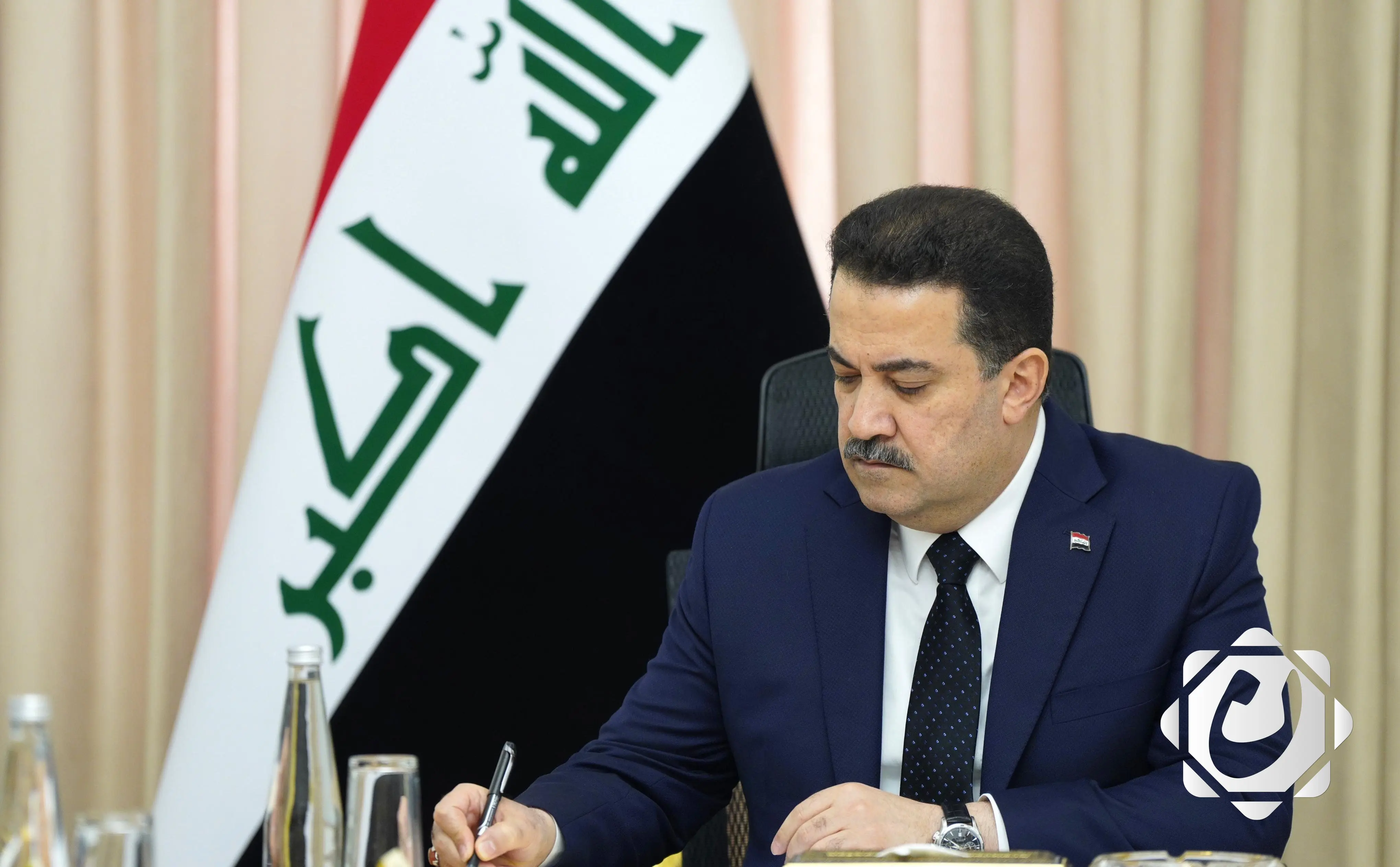 رئيس الوزراء يعزي في وفاة الفريق كاظم بوهان العكيلي