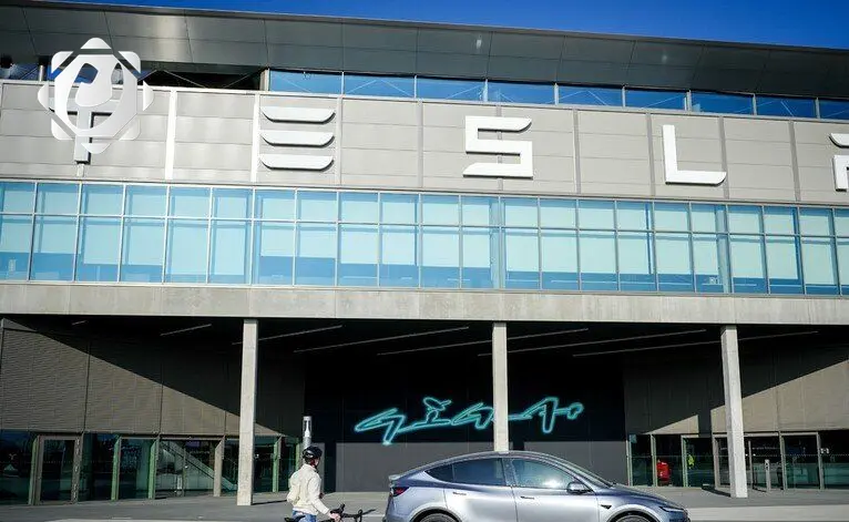 شرطة أوستن تكشف عن عبوات ناسفة في وكالة تسلا