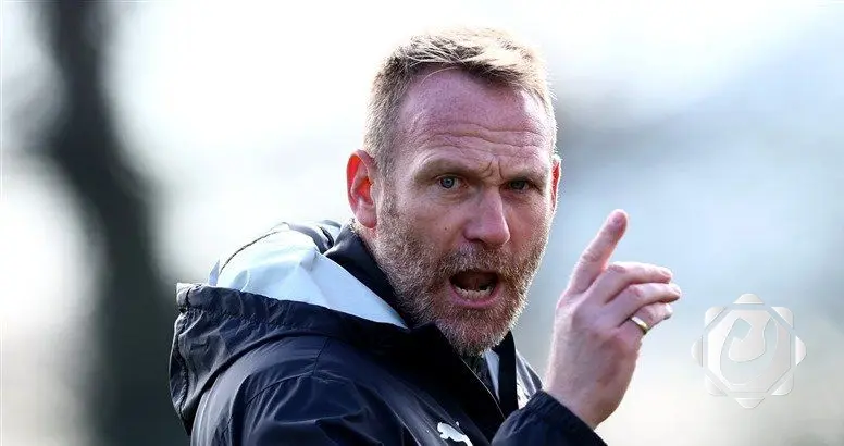 ساوثامبتون يعين سيمون راسك مدربًا مؤقتًا في ظل ظروف صعبة