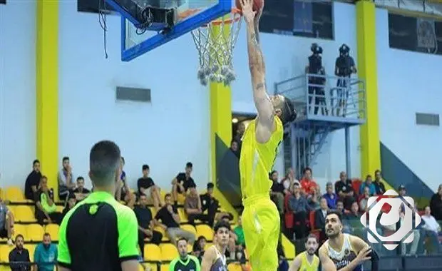 الكرخ يواجه دجلة الجامعة في مباراة حاسمة بدوري المربع الذهبي لكرة السلة