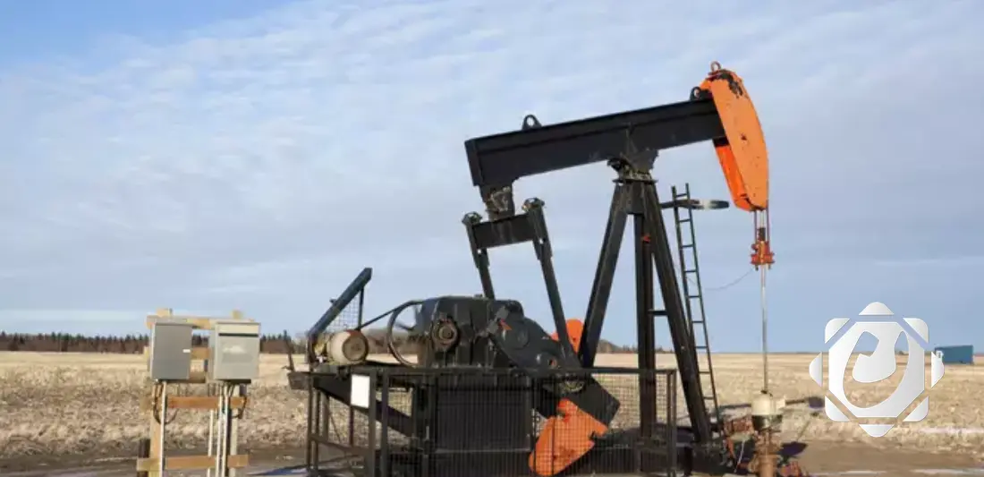 أسعار النفط ترتفع بنسبة 1% بعد تراجع حاد نتيجة الرسوم الجمركية الأمريكية