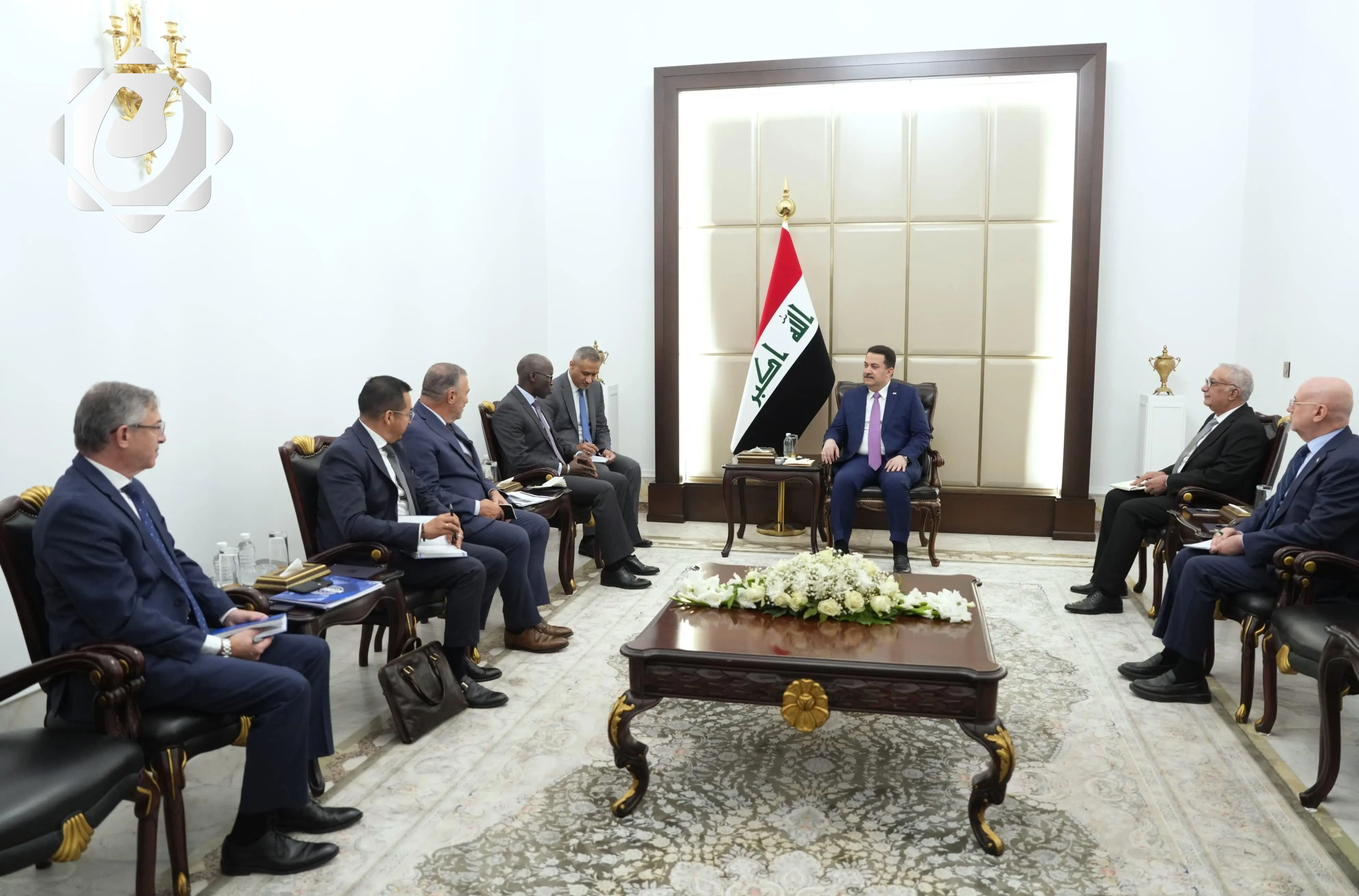 رئيس الوزراء السوداني يؤكد على ضرورة دعم البنك الدولي لمشاريع القطاع الخاص