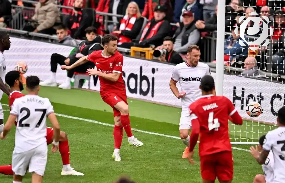 ليفربول يعزز صدارته بفوز مثير على وست هام في البريميرليغ