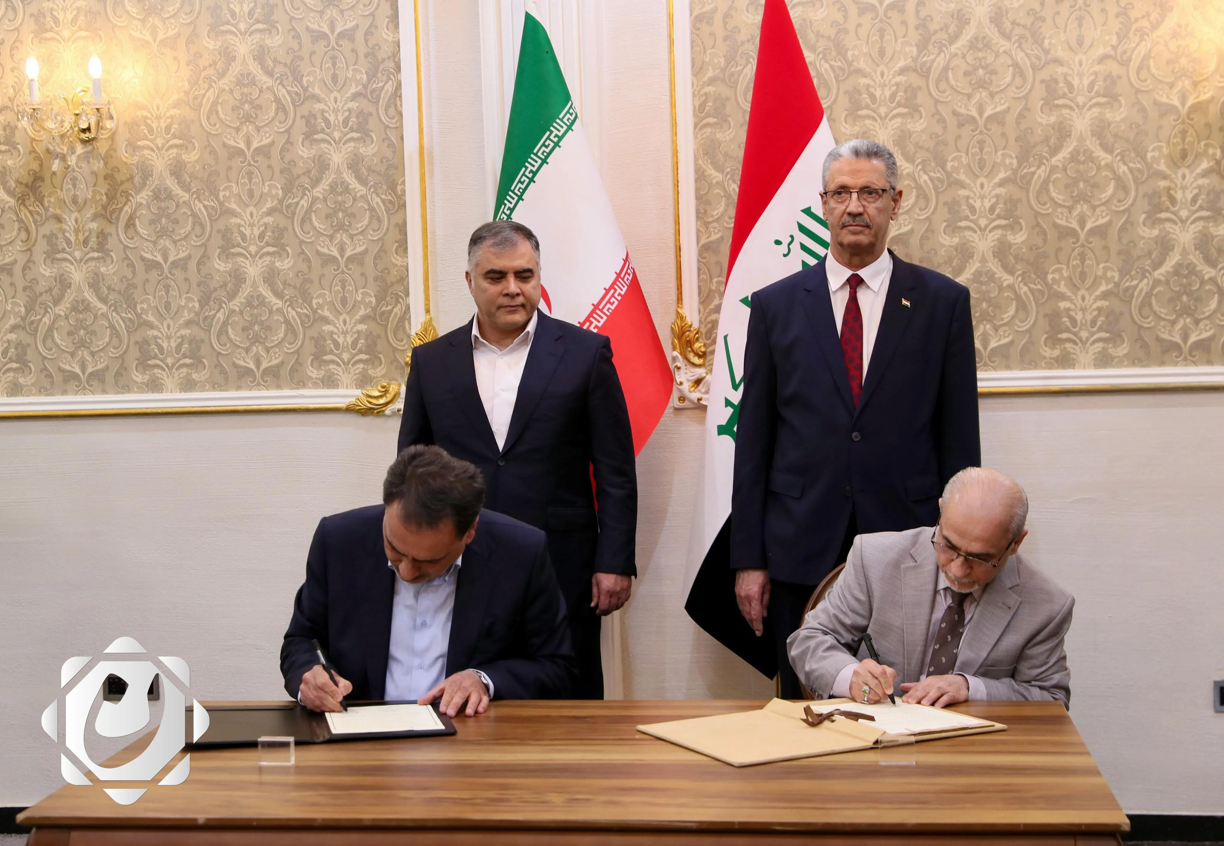 توقيع مذكرات تفاهم لتعزيز التعاون النفطي بين العراق وإيران