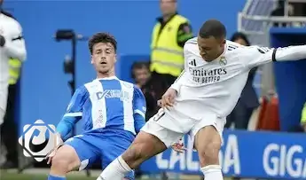 إيقاف مبابي لمباراة واحدة بعد طرده أمام ألافيس