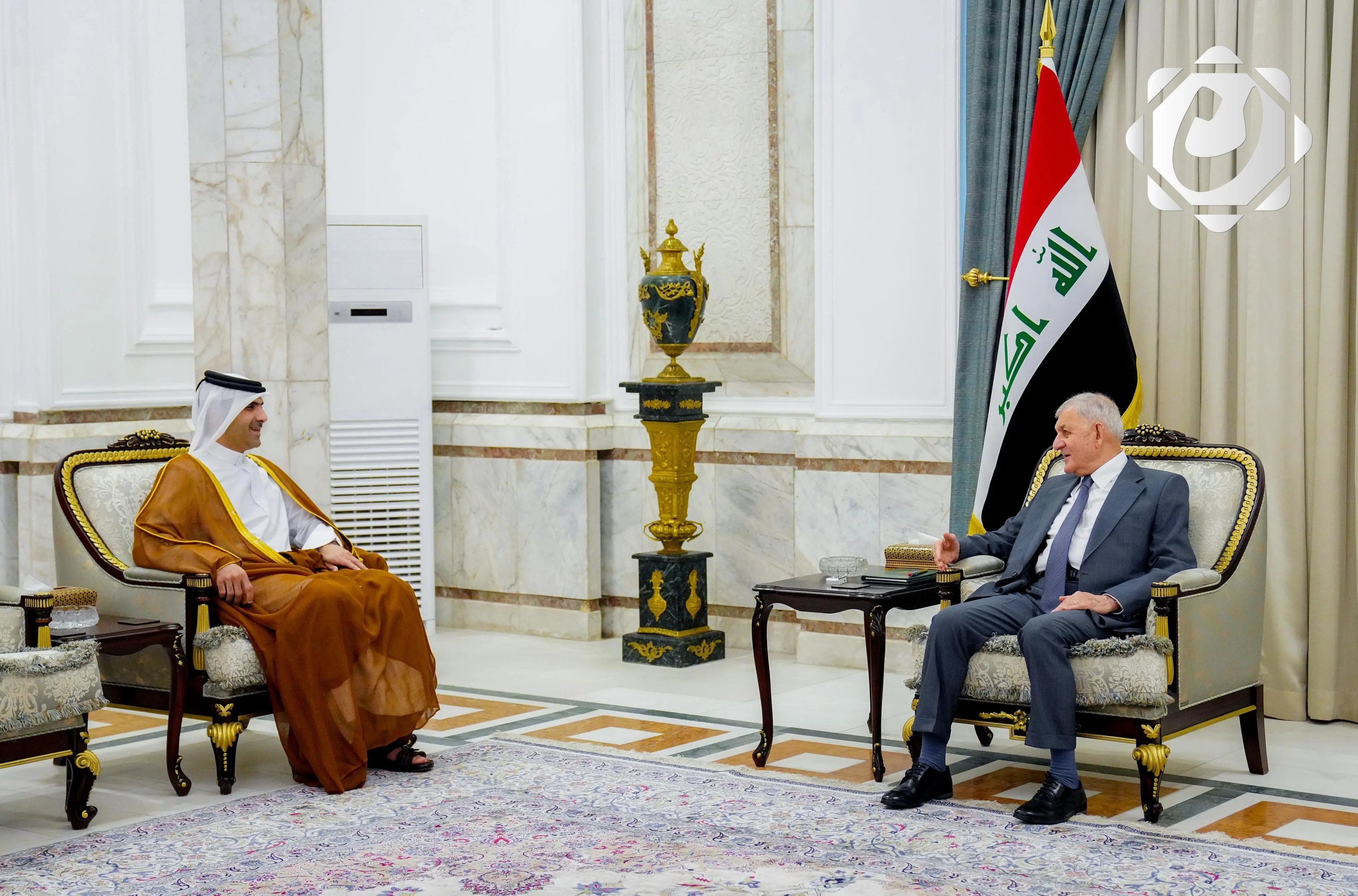 رئيس الجمهورية يؤكد ضرورة تعزيز العلاقات الثقافية مع قطر