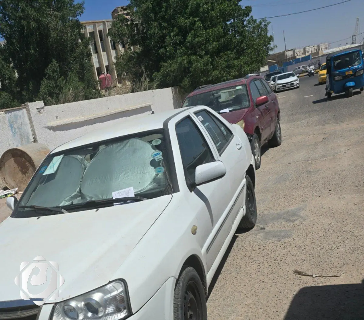 موظفو ديوان محافظة البصرة يواجهون إجراءات صارمة واحتجاجات تطالب بفتح كراج المحافظة