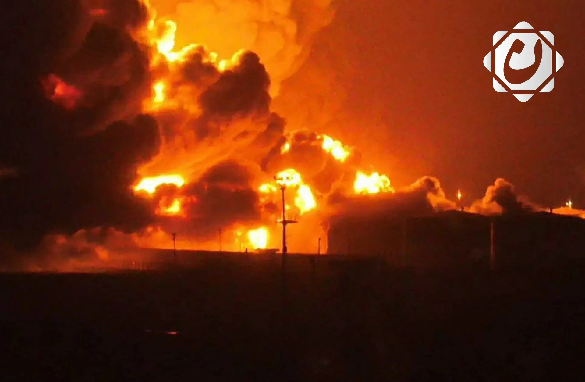 عدوان أمريكي يستهدف ميناء رأس عيسى النفطي في اليمن