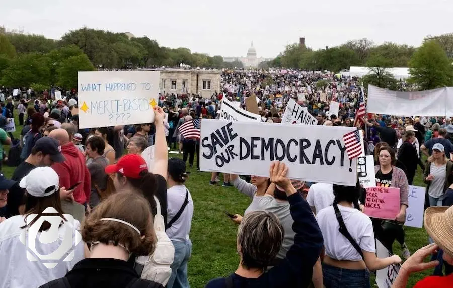 احتجاجات جماهيرية في أمريكا ضد سياسات ترامب