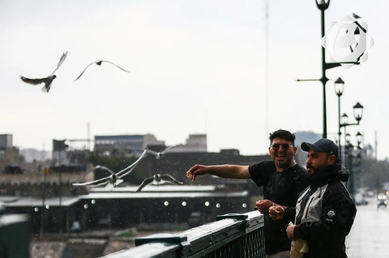 الأمطار تواصل هطولها ودرجات الحرارة تتجاوز الأربعين في العراق