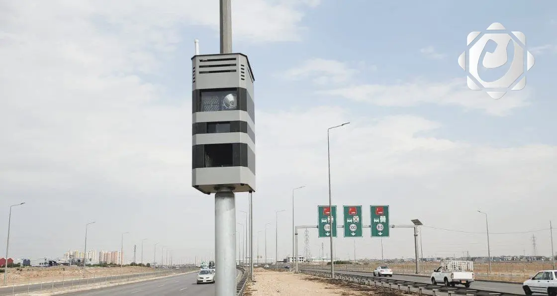 تفعيل رادارات السرعة على الطرق الخارجية لتعزيز السلامة المرورية