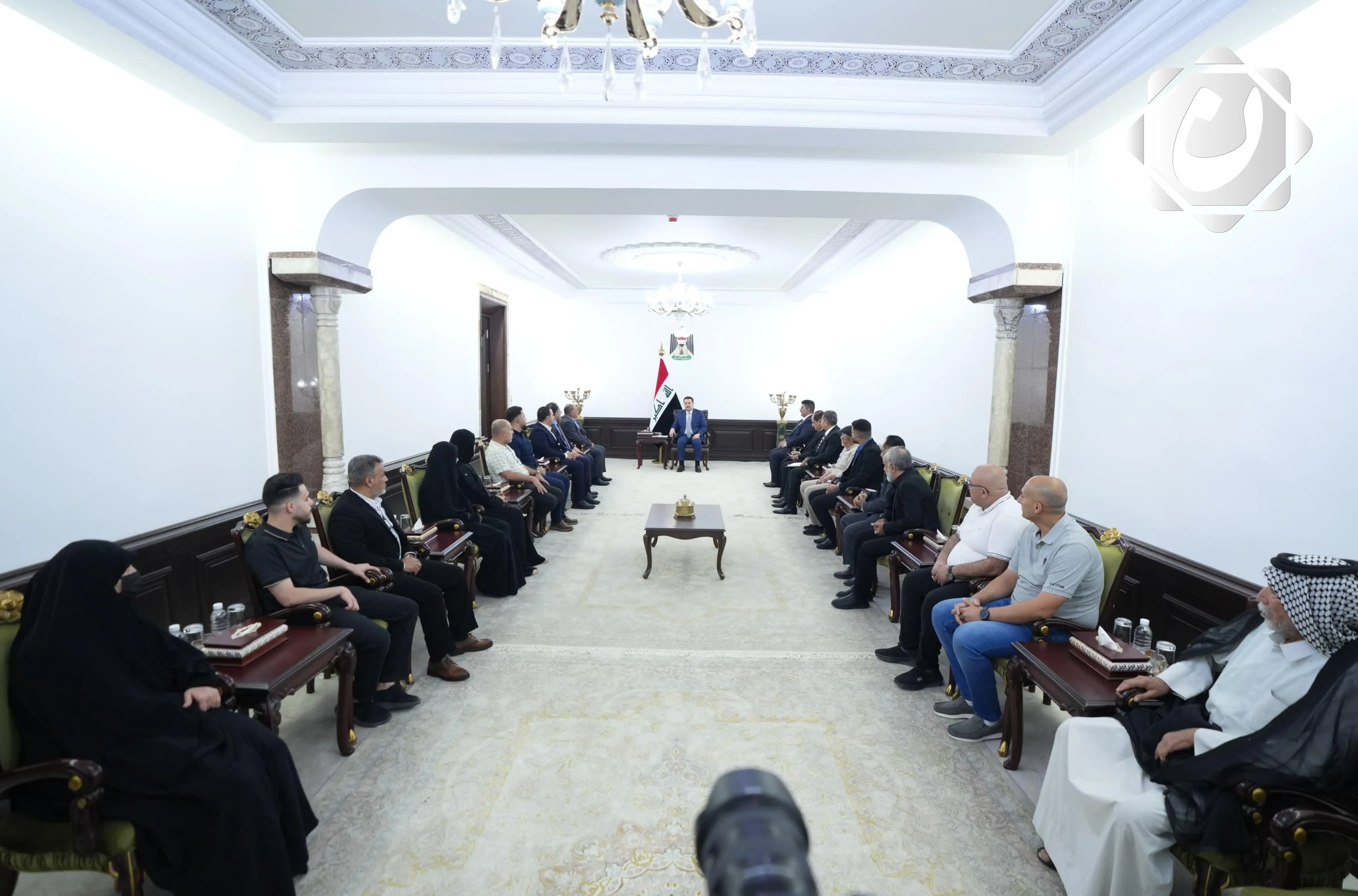 السوداني يستقبل عائلات شهداء الصحافة العراقية بمناسبة اليوم العالمي لحرية الصحافة