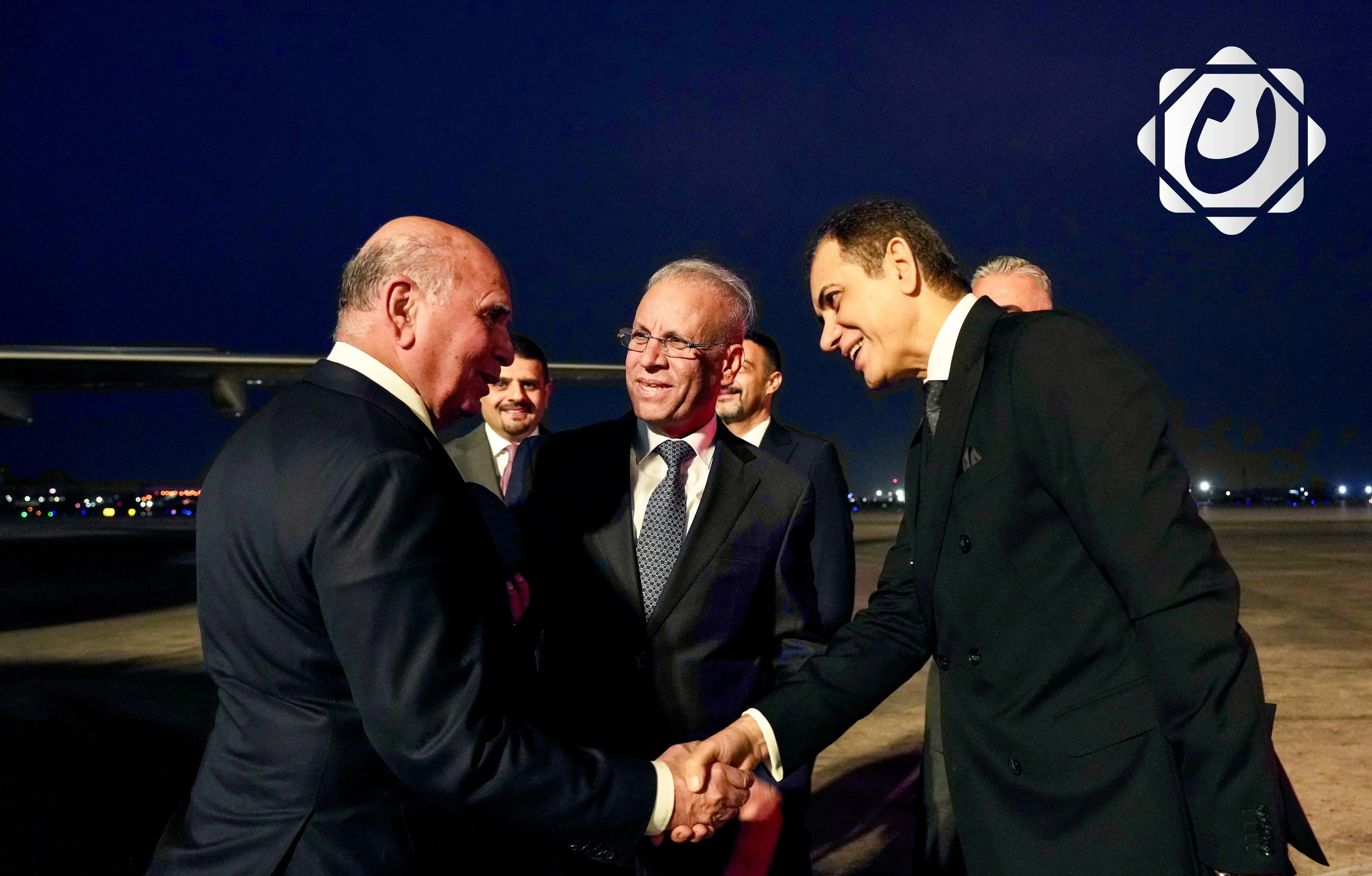 وزير الخارجية العراقي يصل مصر لتعزيز العلاقات الثنائية